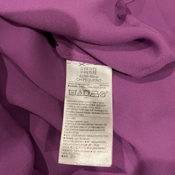 Banana Republic lilac keyhole blouse size small petite - Picture 11 of 14